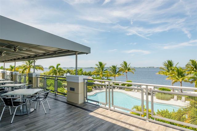 340 SAPPHIRE LAKE DRIVE 201, Bradenton, FL 34209