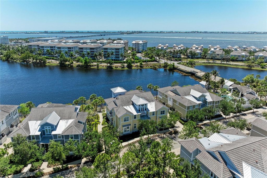 340 SAPPHIRE LAKE DRIVE 201, Bradenton, FL 34209
