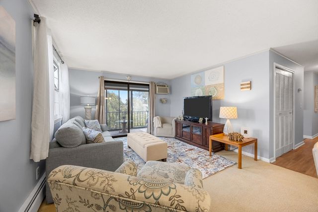 10 Candlewood Ln 2-1, Dennis, MA 02639