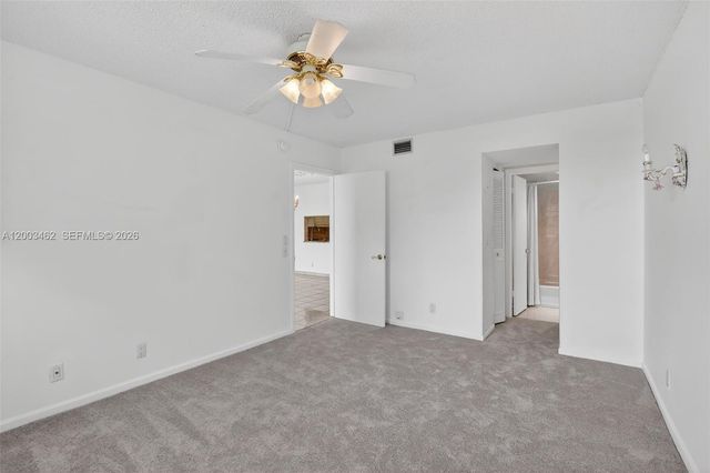 9235 Lagoon Pl 404, Davie, FL 33324