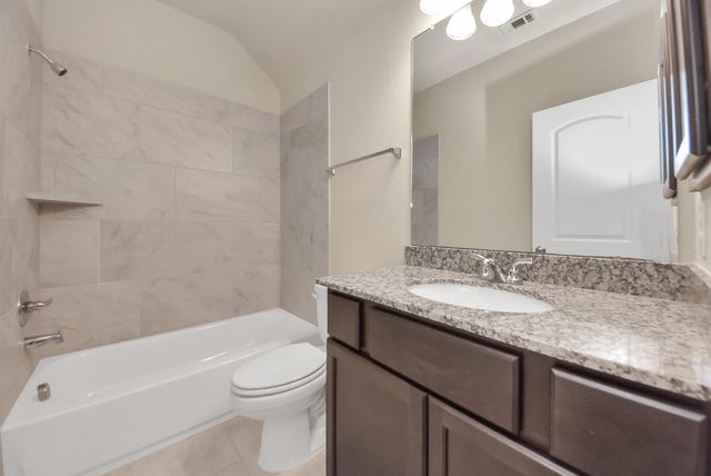 2714 Newport Lake Boulevard, Manvel, TX 77578