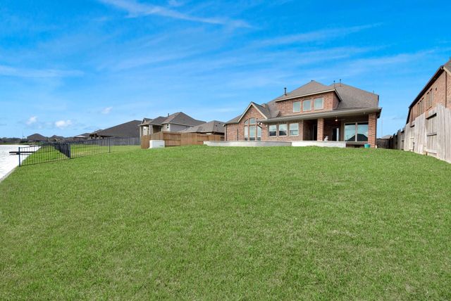 2714 Newport Lake Boulevard, Manvel, TX 77578