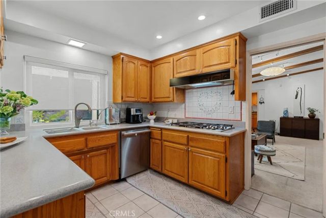 10411 Oso Avenue, Chatsworth, CA 91311