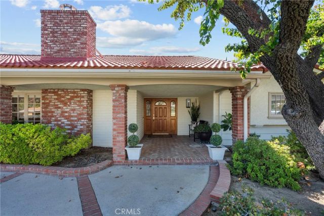 10411 Oso Avenue, Chatsworth, CA 91311