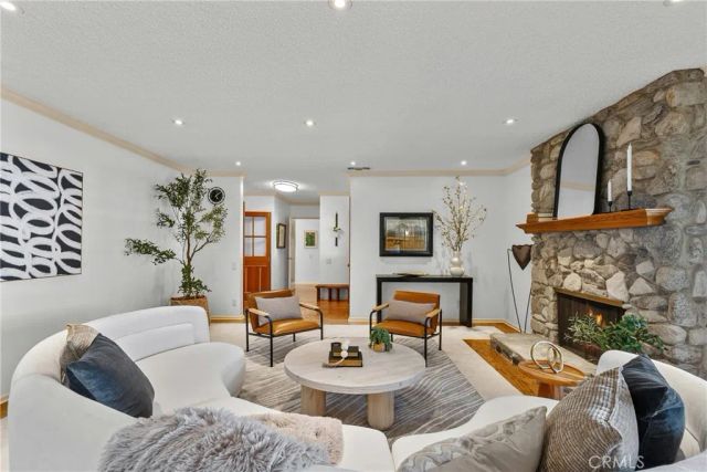 10411 Oso Avenue, Chatsworth, CA 91311