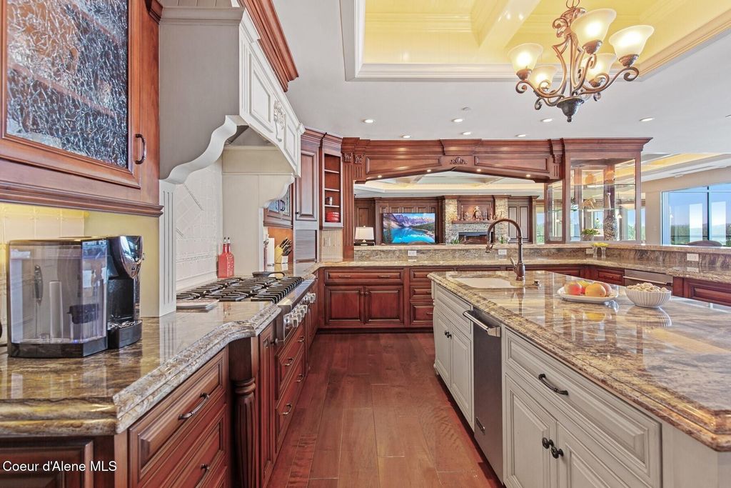 2031 S Island Green Dr, Coeur d'Alene, ID 83814 photo 12