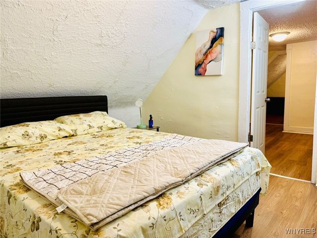 2523 Falls Street, Niagara Falls, NY 14303