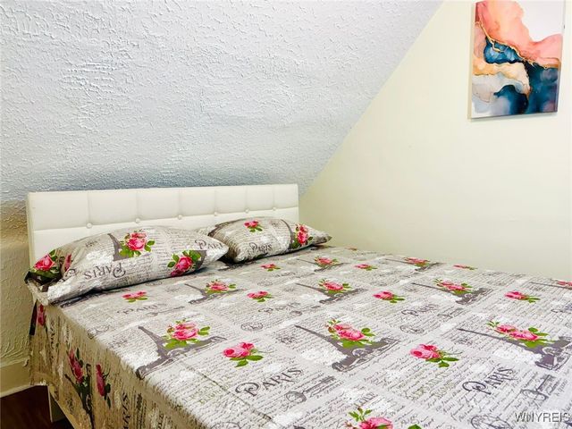 2523 Falls Street, Niagara Falls, NY 14303