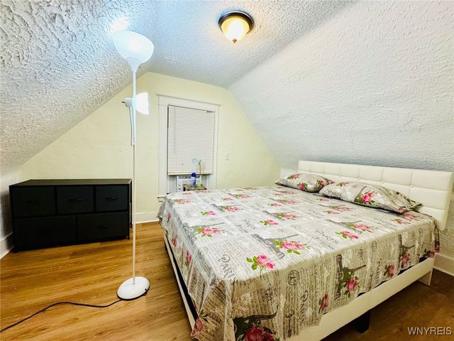 2523 Falls Street, Niagara Falls, NY 14303