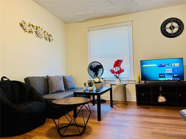 2523 Falls Street, Niagara Falls, NY 14303