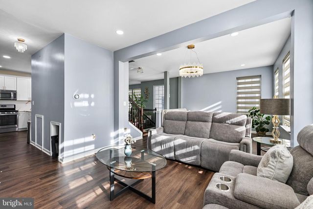 9884 SOUNDING SHORE LN, Bristow, VA 20136