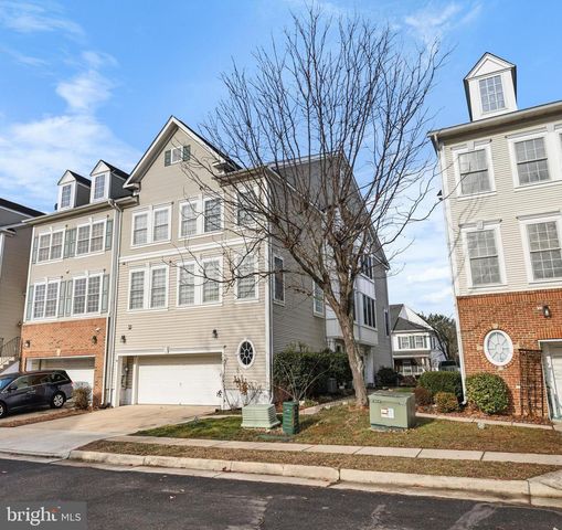 9884 SOUNDING SHORE LN, Bristow, VA 20136