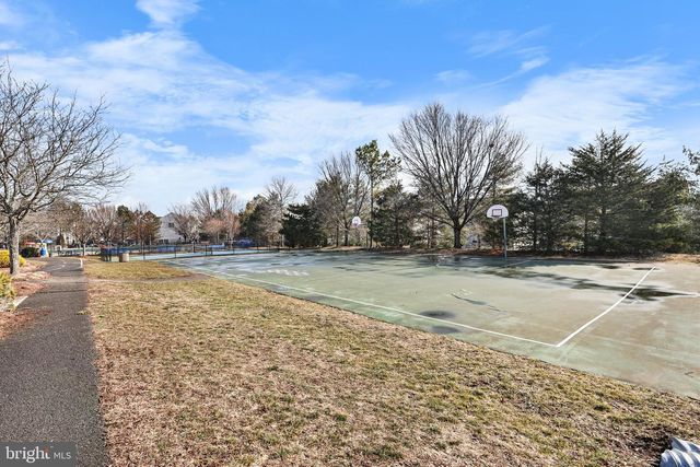 9884 SOUNDING SHORE LN, Bristow, VA 20136