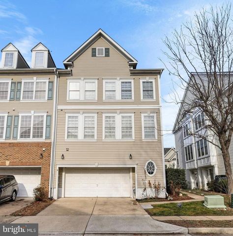 9884 SOUNDING SHORE LN, Bristow, VA 20136