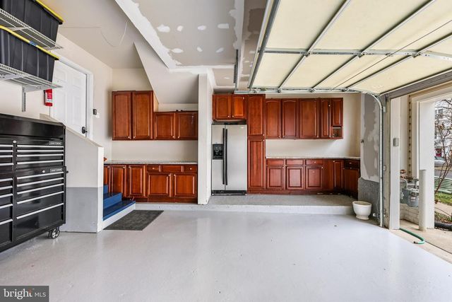 9884 SOUNDING SHORE LN, Bristow, VA 20136