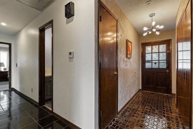 1802 SE Crouch Street, Bentonville, AR 72712