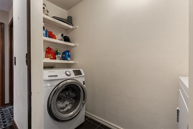 1802 SE Crouch Street, Bentonville, AR 72712