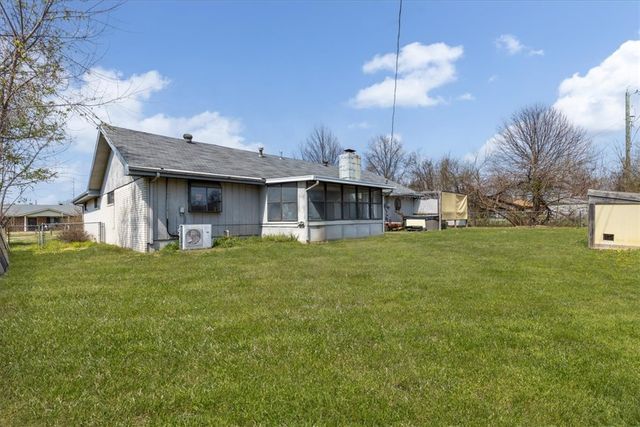 1802 SE Crouch Street, Bentonville, AR 72712