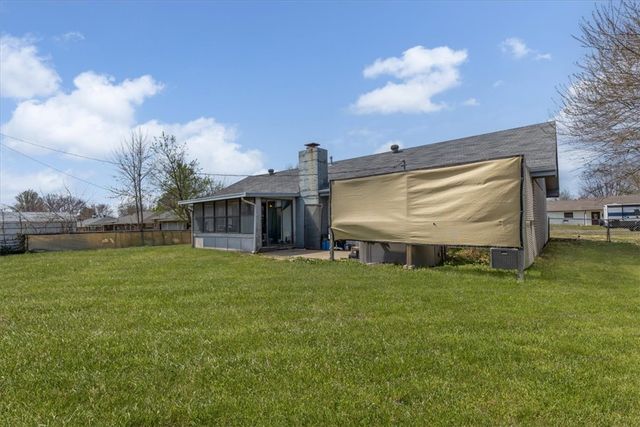 1802 SE Crouch Street, Bentonville, AR 72712