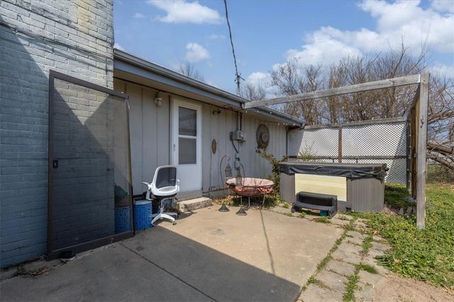 1802 SE Crouch Street, Bentonville, AR 72712