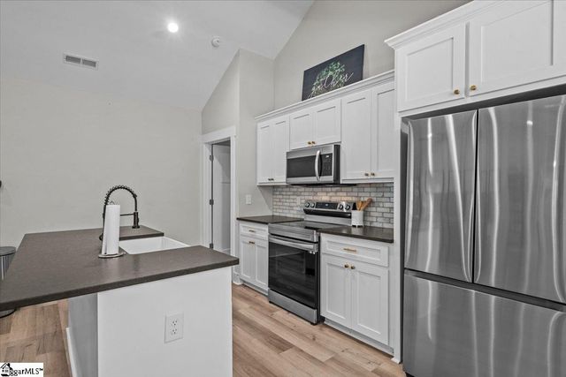 1141 Old Hills Bridge Road, Pauline, SC 29374