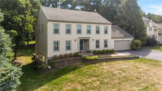 6 Walnut Hill Drive, Parma, NY 14559