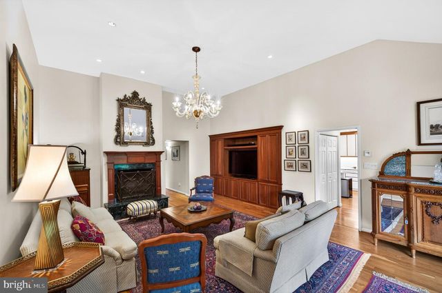 1003 PRIORY PL, Mclean, VA 22101