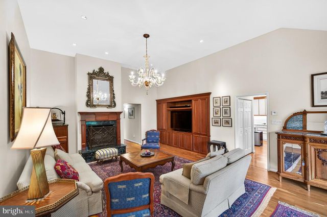 1003 PRIORY PL, Mclean, VA 22101