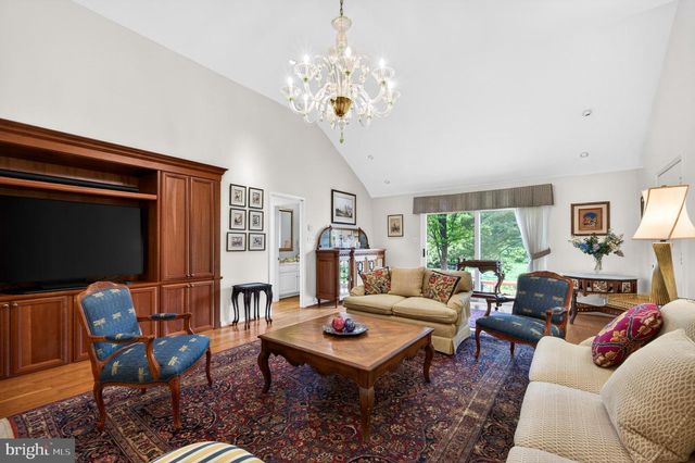 1003 PRIORY PL, Mclean, VA 22101
