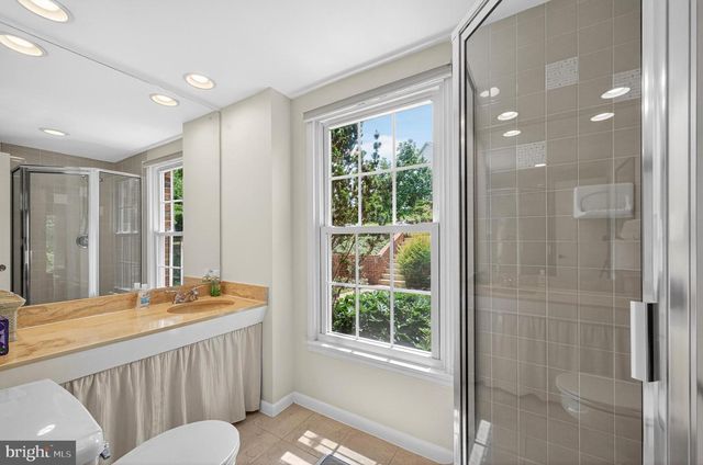 1003 PRIORY PL, Mclean, VA 22101