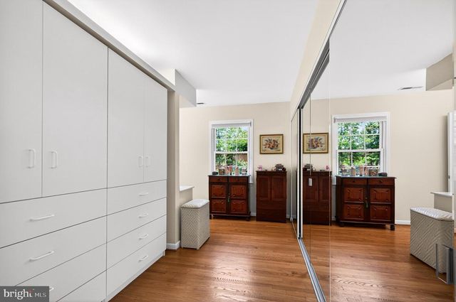 1003 PRIORY PL, Mclean, VA 22101