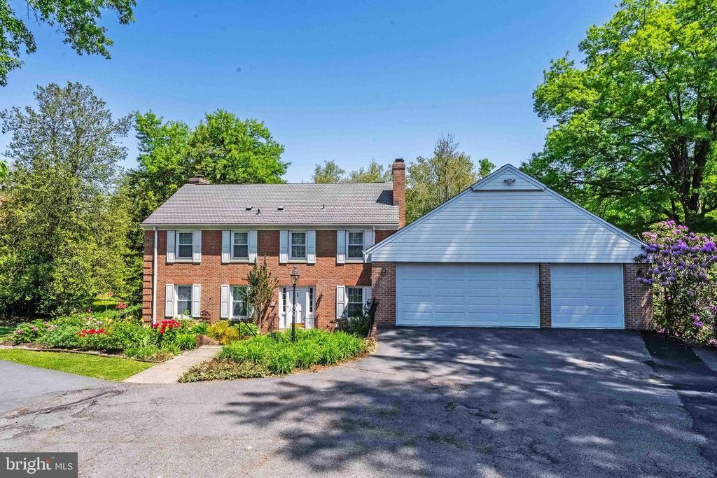 1003 PRIORY PL, Mclean, VA 22101