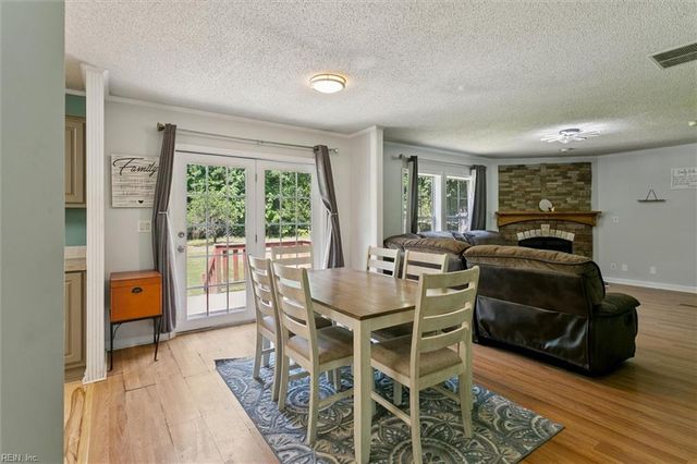 9536 Heron CT, Gloucester, VA 23061