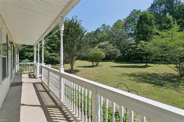 9536 Heron CT, Gloucester, VA 23061