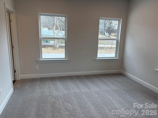 605 E Hartford Avenue, Bessemer City, NC 28016