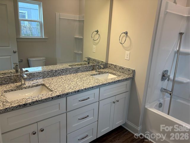 605 E Hartford Avenue, Bessemer City, NC 28016