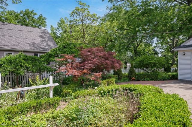 1351 Manor Park Avenue, Lakewood, OH 44107