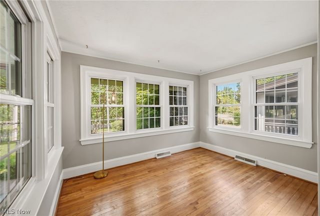 1351 Manor Park Avenue, Lakewood, OH 44107