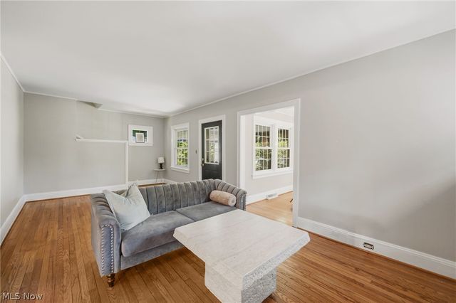 1351 Manor Park Avenue, Lakewood, OH 44107