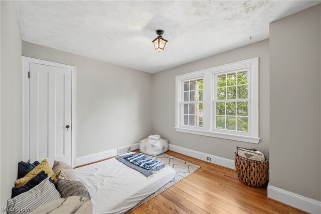 1351 Manor Park Avenue, Lakewood, OH 44107