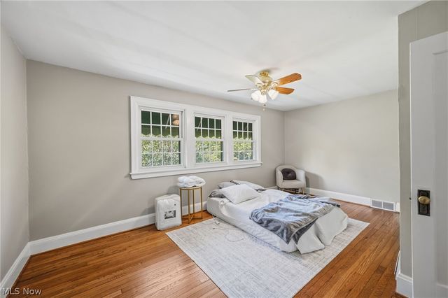1351 Manor Park Avenue, Lakewood, OH 44107
