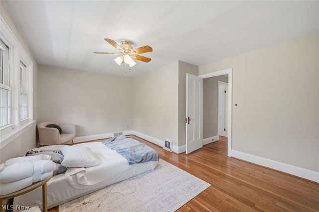 1351 Manor Park Avenue, Lakewood, OH 44107