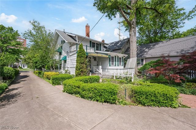 1351 Manor Park Avenue, Lakewood, OH 44107