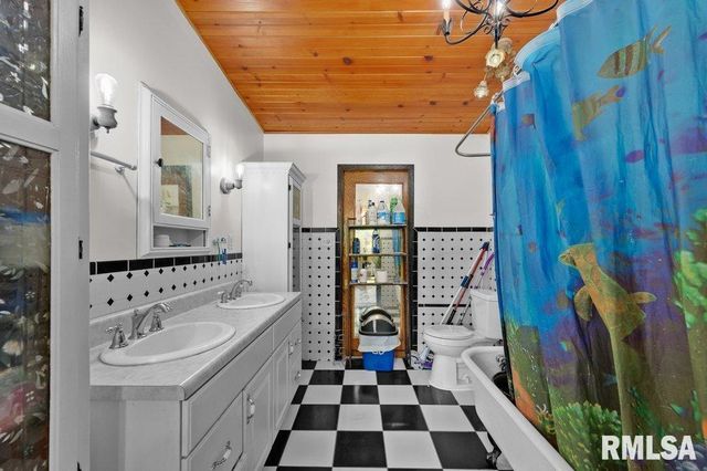 705 13TH Street W, Milan, IL 61264