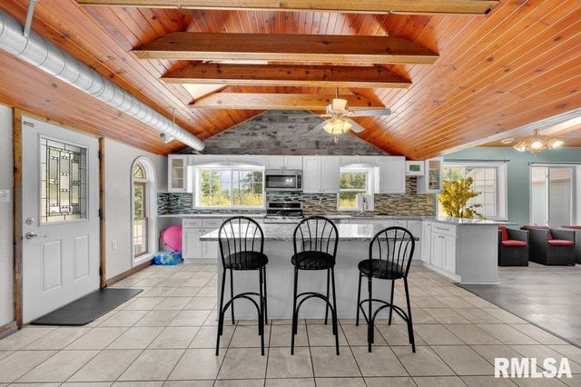 705 13TH Street W, Milan, IL 61264