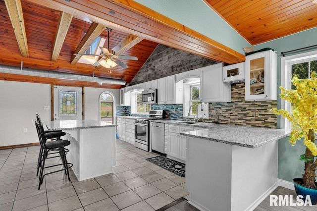 705 13TH Street W, Milan, IL 61264