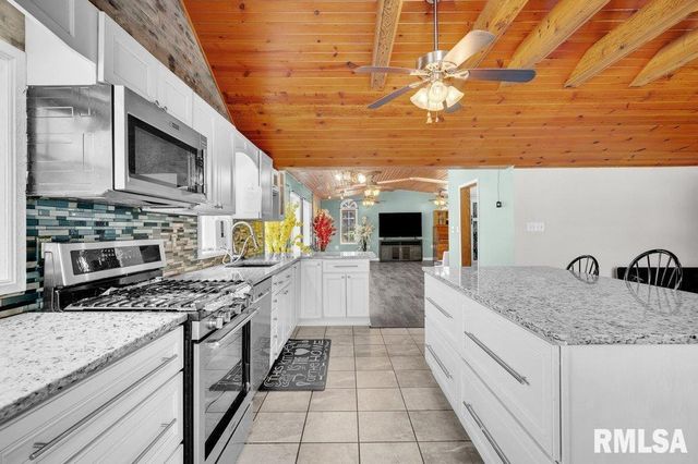 705 13TH Street W, Milan, IL 61264