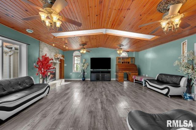 705 13TH Street W, Milan, IL 61264