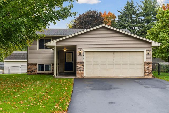 11229 Quebec Avenue N, Champlin, MN 55316