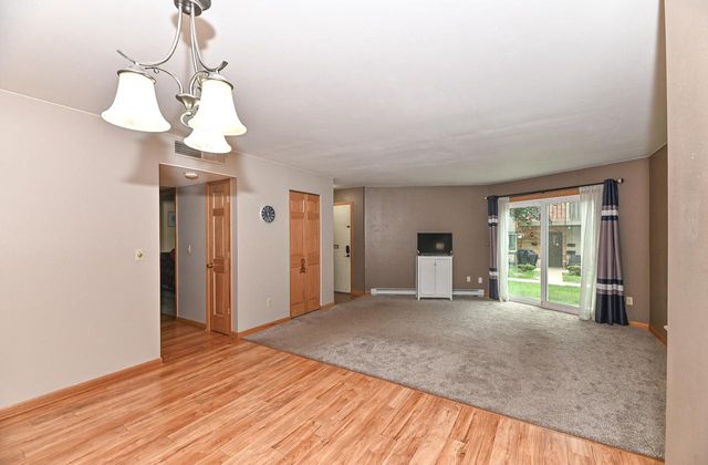 W168N11501 El Camino DRIVE #2, Germantown, WI 53022